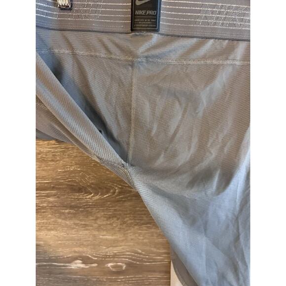 Nike Men’s Pro Hypercool 3/4 Length Tight pants Gray Size M leggings - Picture 8 of 10